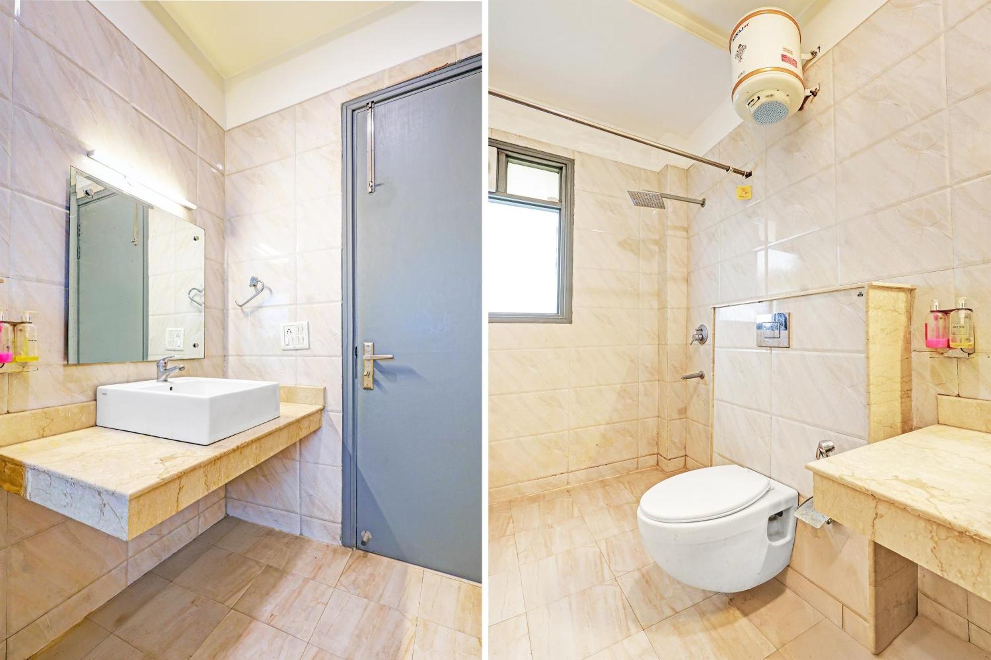 Townhouse Sector 49 Sohna Road Hotel Gurgaon Bagian luar foto