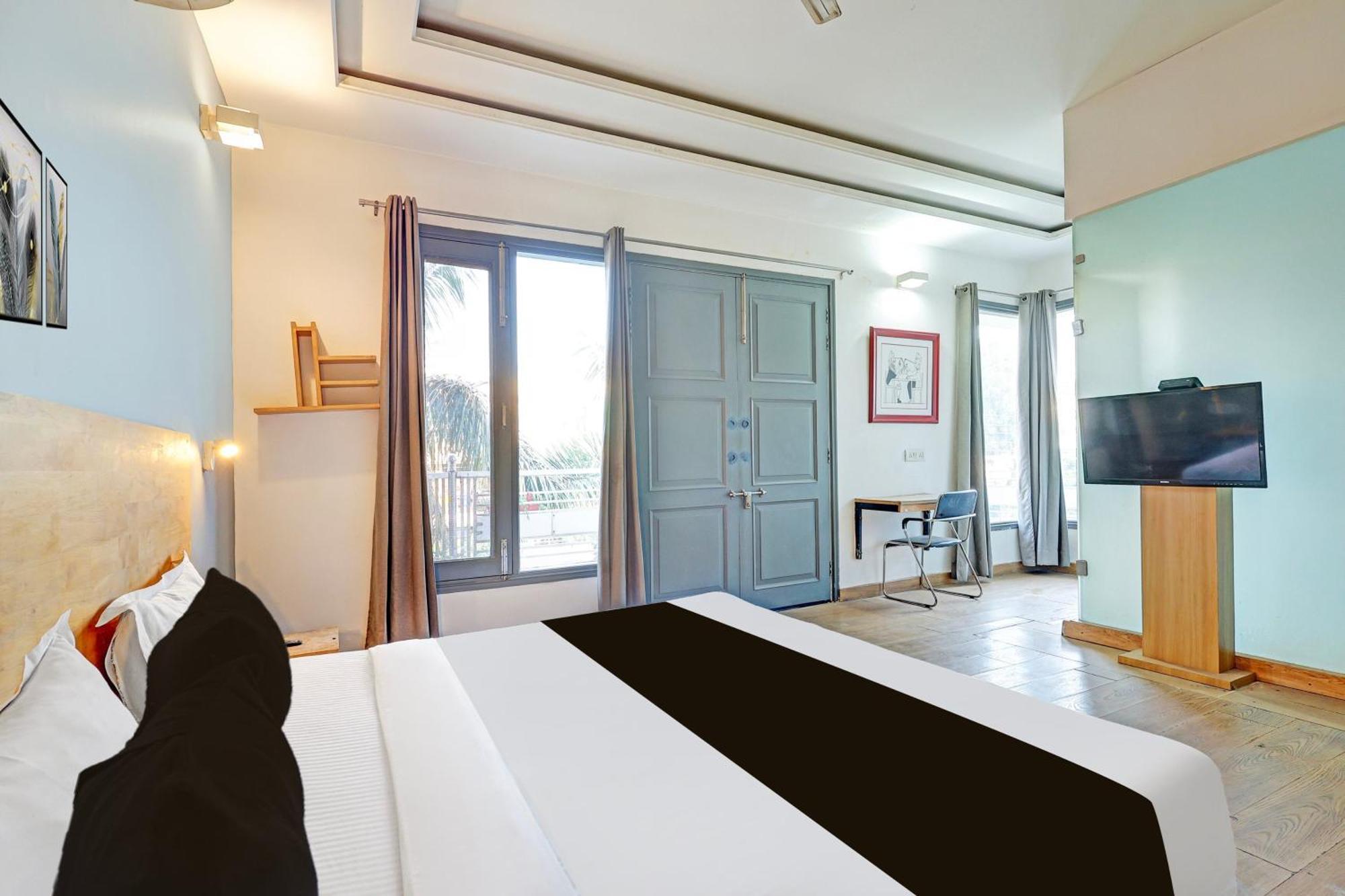 Townhouse Sector 49 Sohna Road Hotel Gurgaon Bagian luar foto