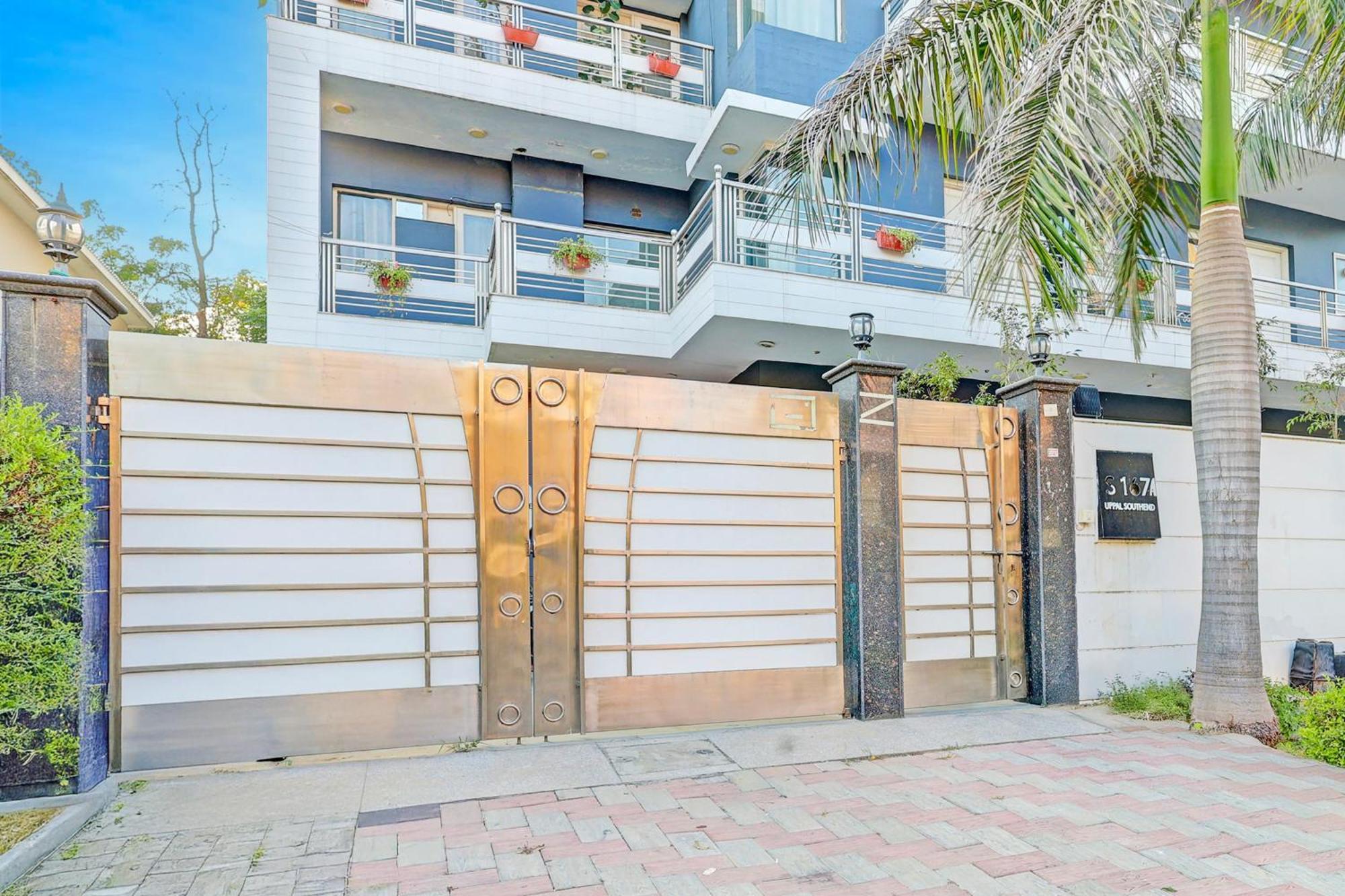 Townhouse Sector 49 Sohna Road Hotel Gurgaon Bagian luar foto