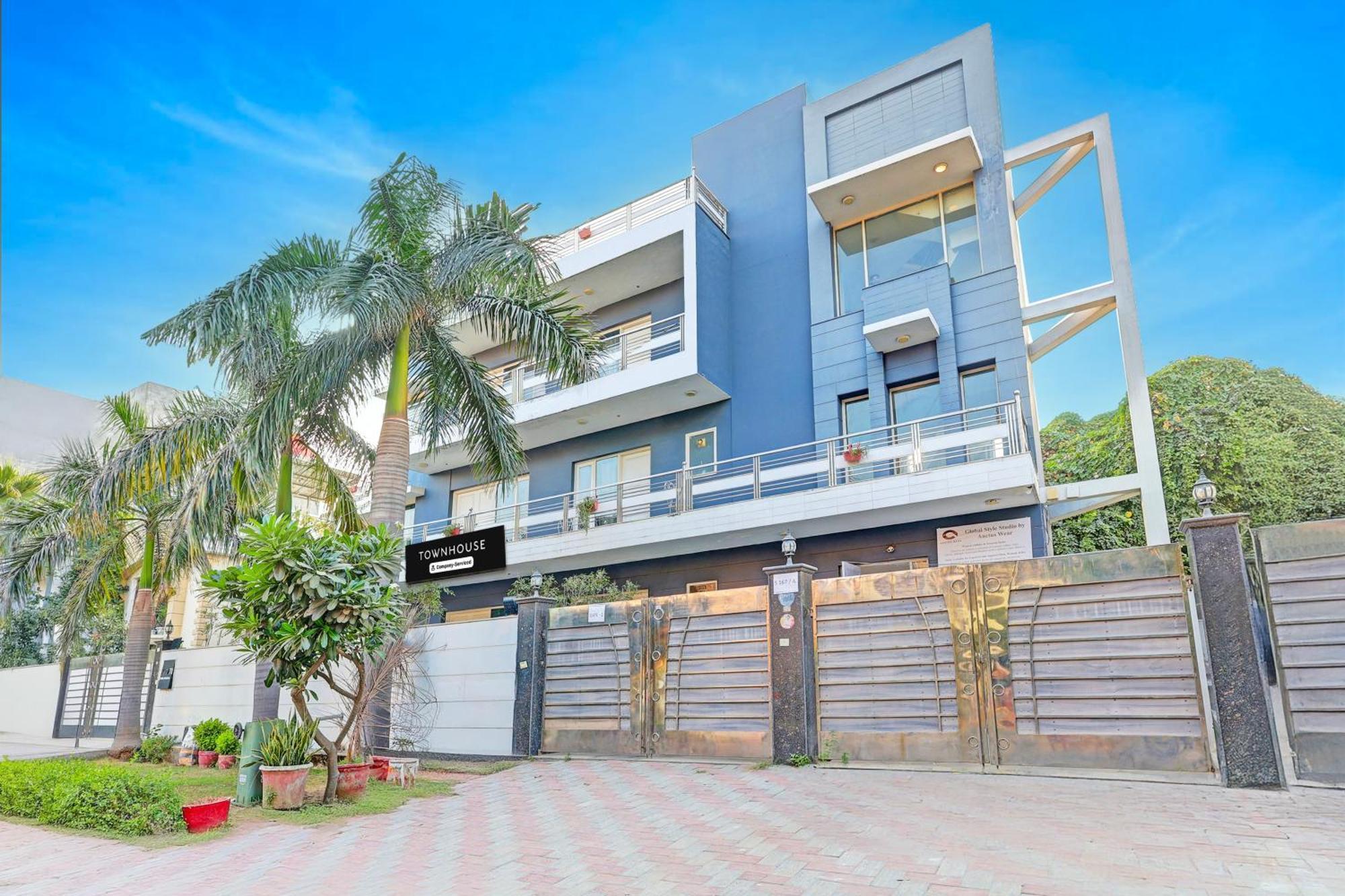 Townhouse Sector 49 Sohna Road Hotel Gurgaon Bagian luar foto