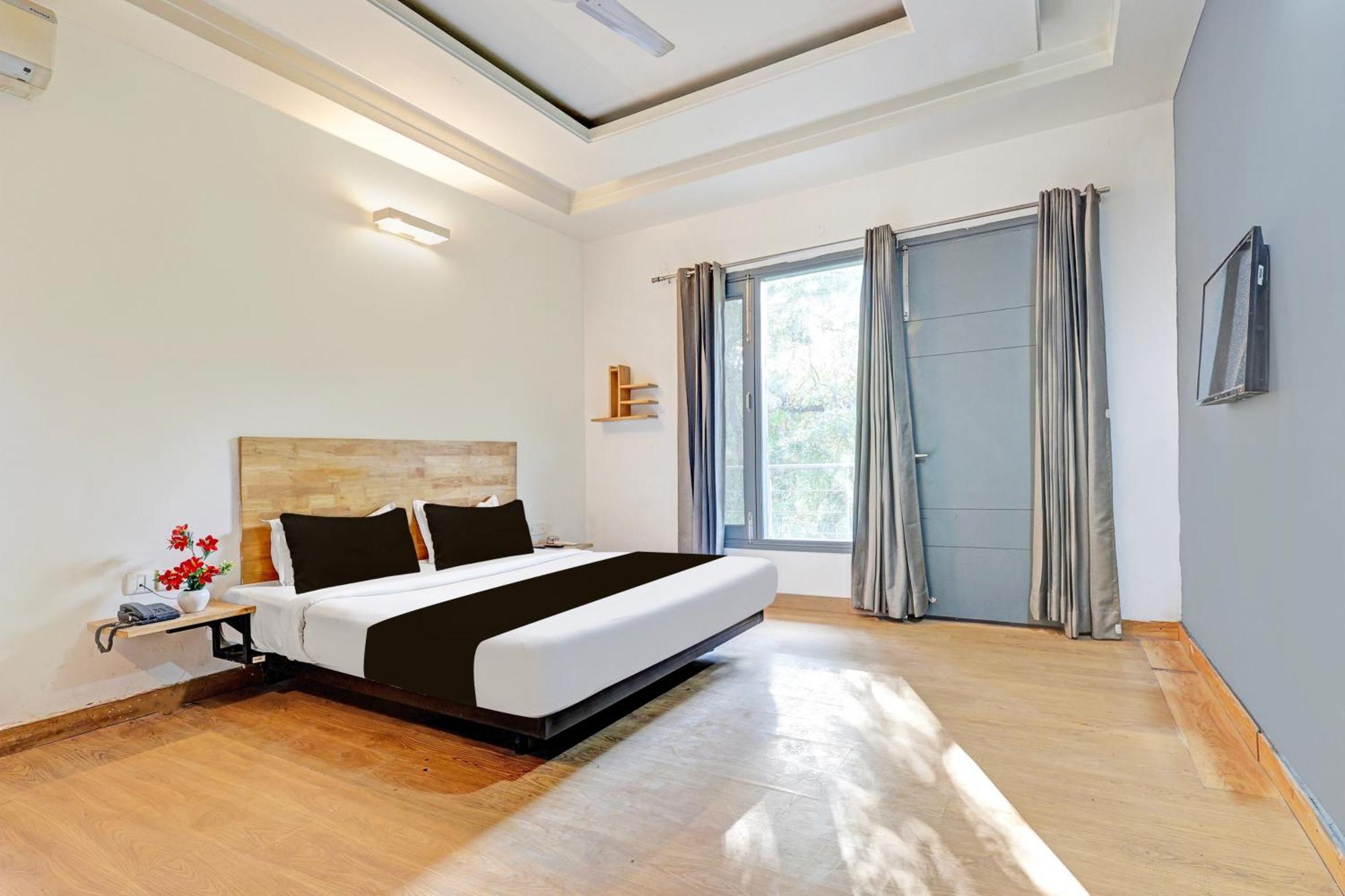 Townhouse Sector 49 Sohna Road Hotel Gurgaon Bagian luar foto